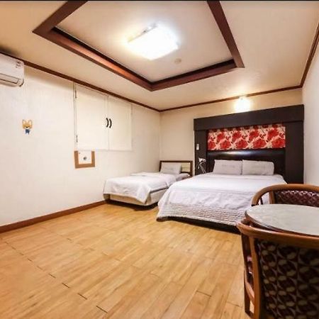 Prince Hotel Gwangju Metropolitan City Esterno foto
